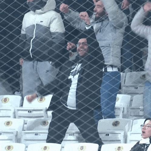 gif:105